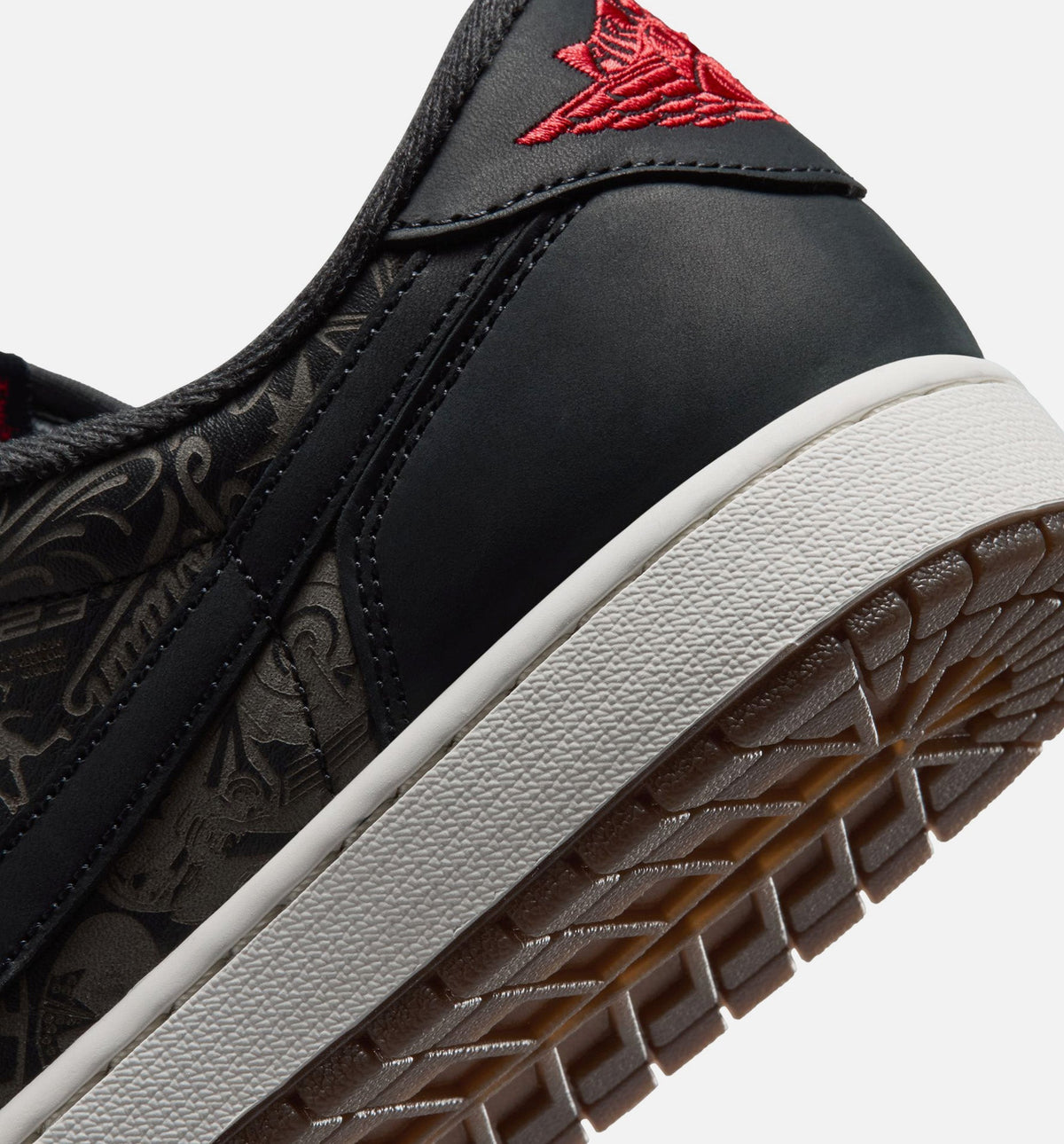 Air Jordan 1 Retro Low OG Laser Black and Varsity Red Men's Lifestyle Shoe – Black/Varsity Red/Summit White