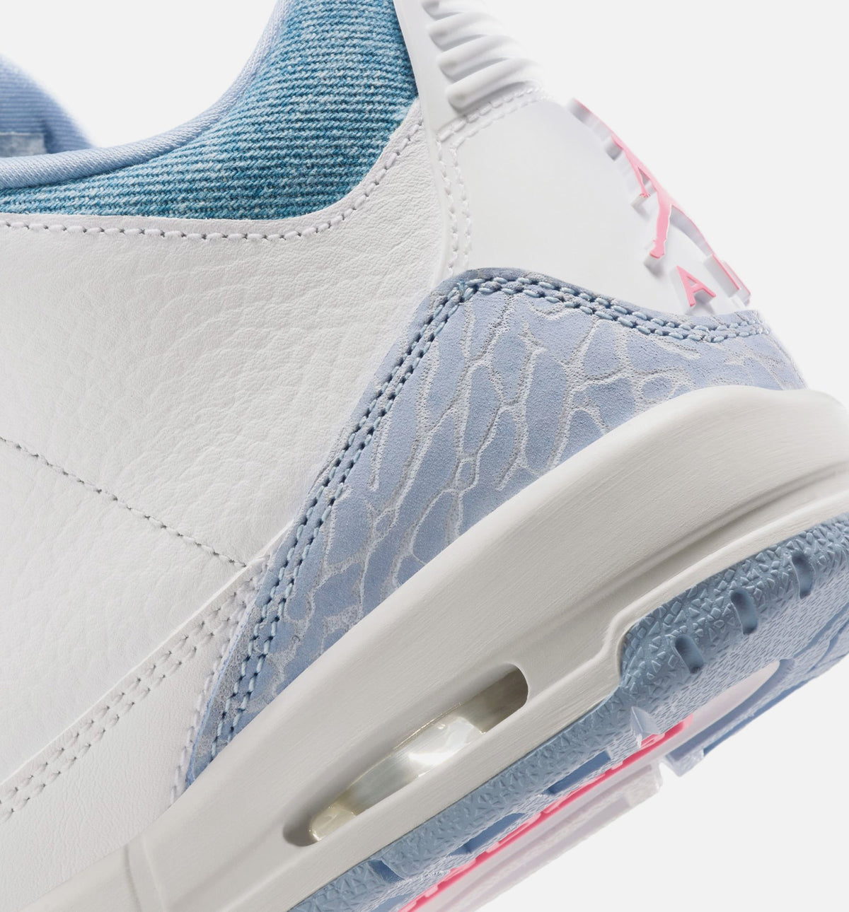 Air Jordan 3 Retro Cobalt Bliss Grade School Lifestyle Shoe – White/Cobalt Bliss/Football Grey/Pink Glow